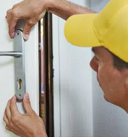 Freeport NY Locksmith Store Freeport, NY 516-725-5363 - changing-locks
